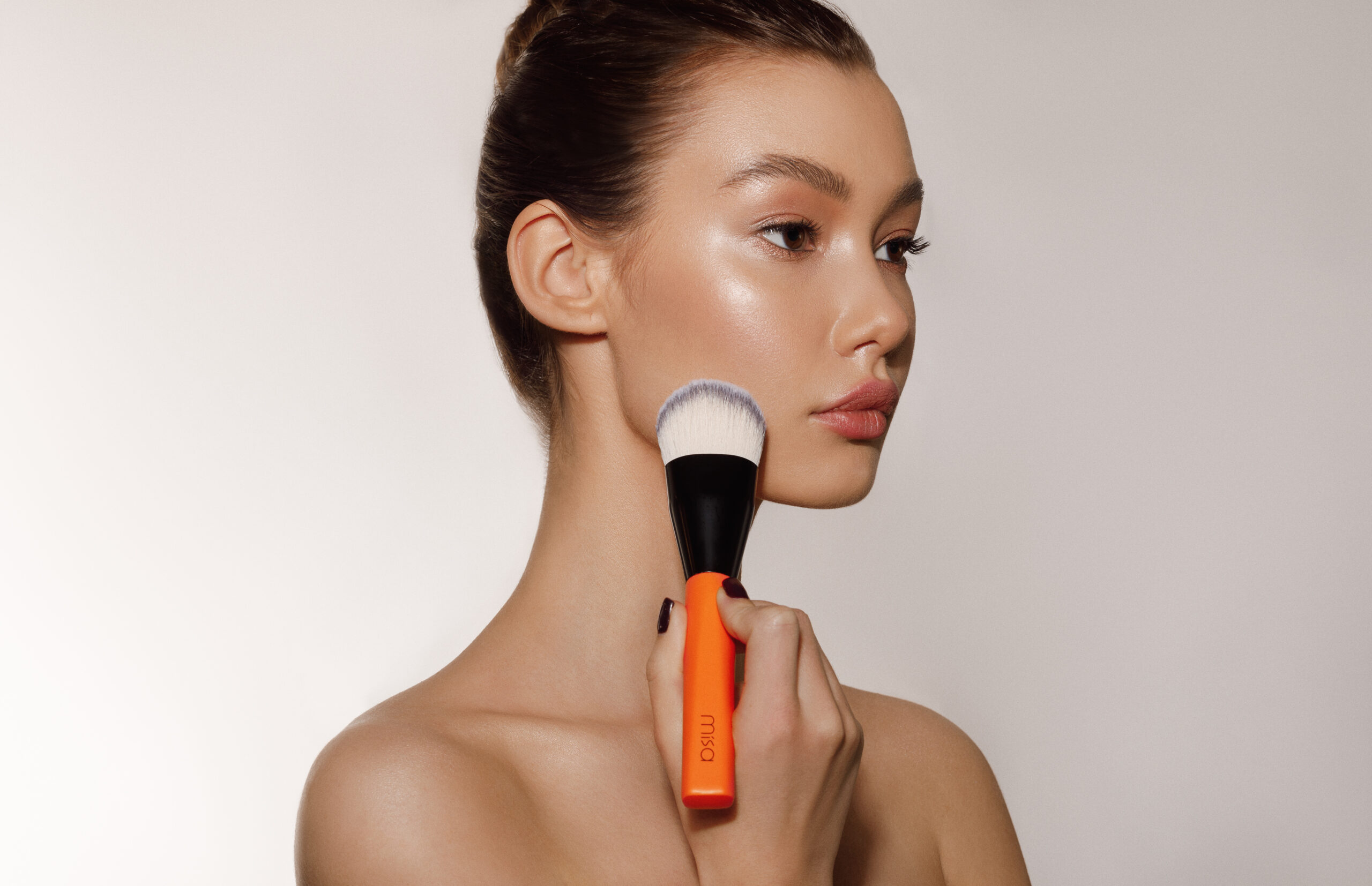 O1s Orange Kiss FOUNDATION BRUSH - Misa Store